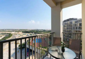 Elegant 2BR Mesk 1 Apt with Stunning Urban Views by Vibel